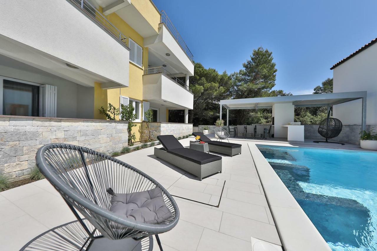 Luxury Villa Nada With Pool Petrcane Eksteriør bilde