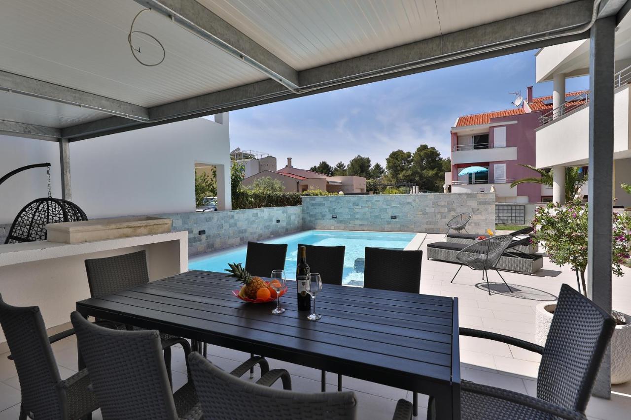 Luxury Villa Nada With Pool Petrcane Eksteriør bilde