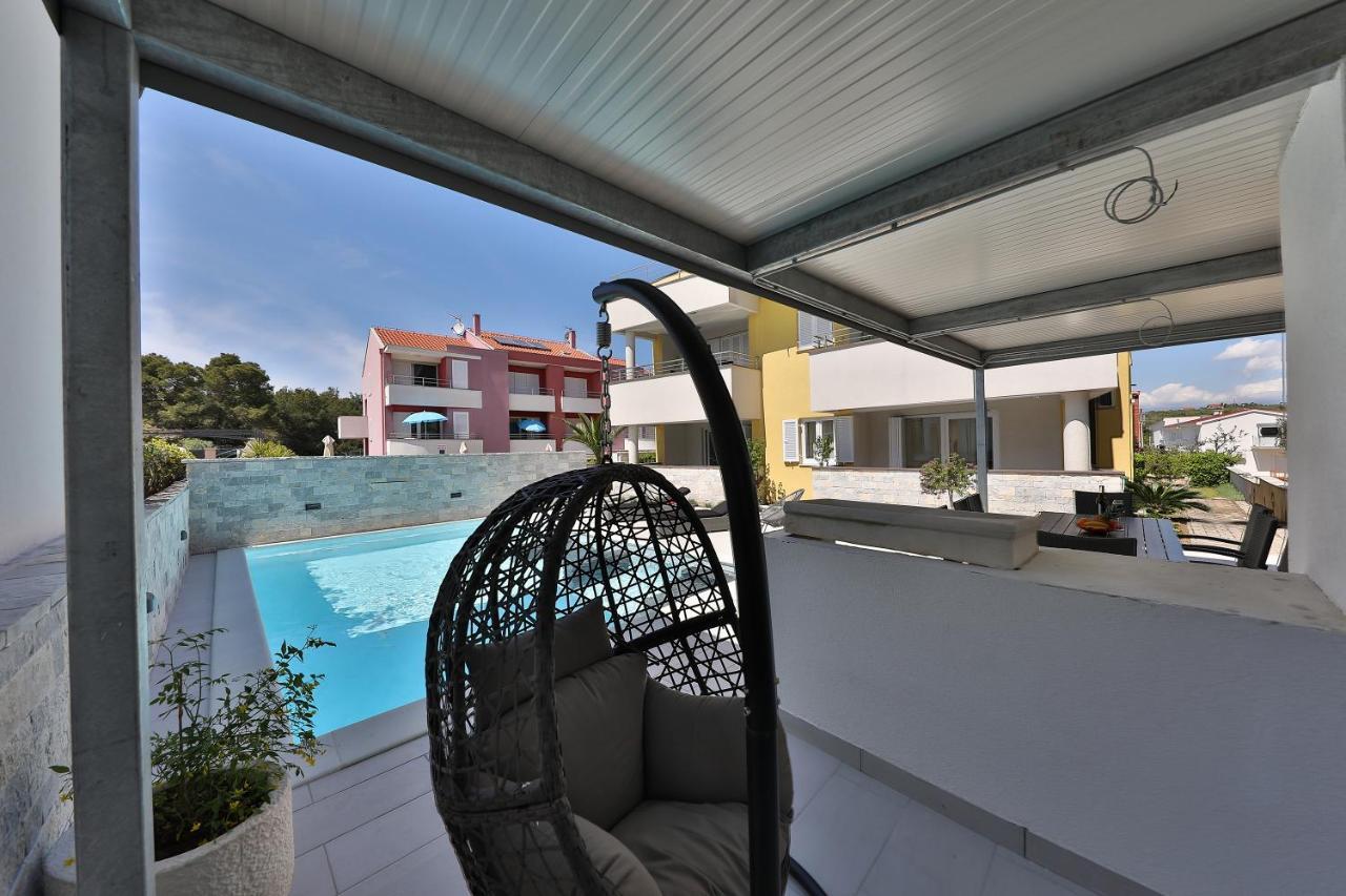 Luxury Villa Nada With Pool Petrcane Eksteriør bilde