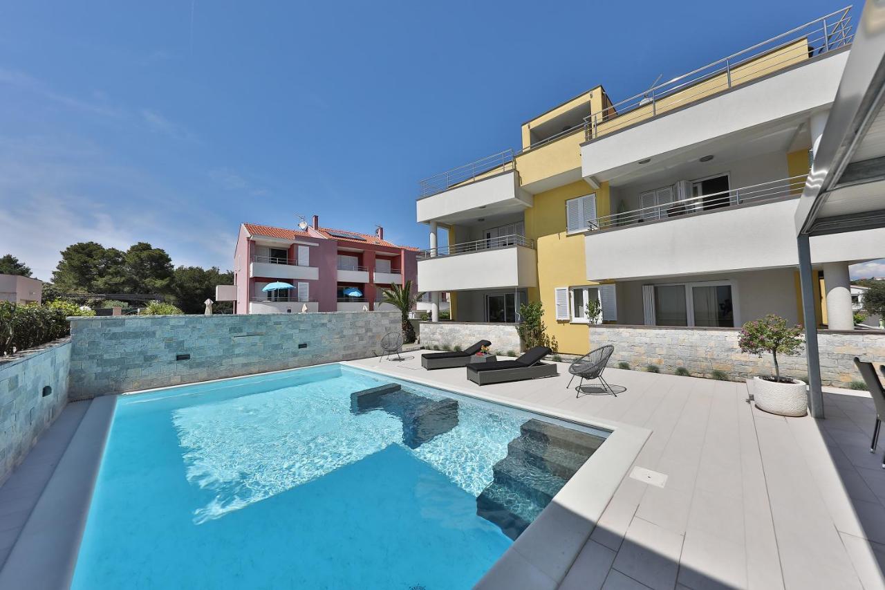 Luxury Villa Nada With Pool Petrcane Eksteriør bilde